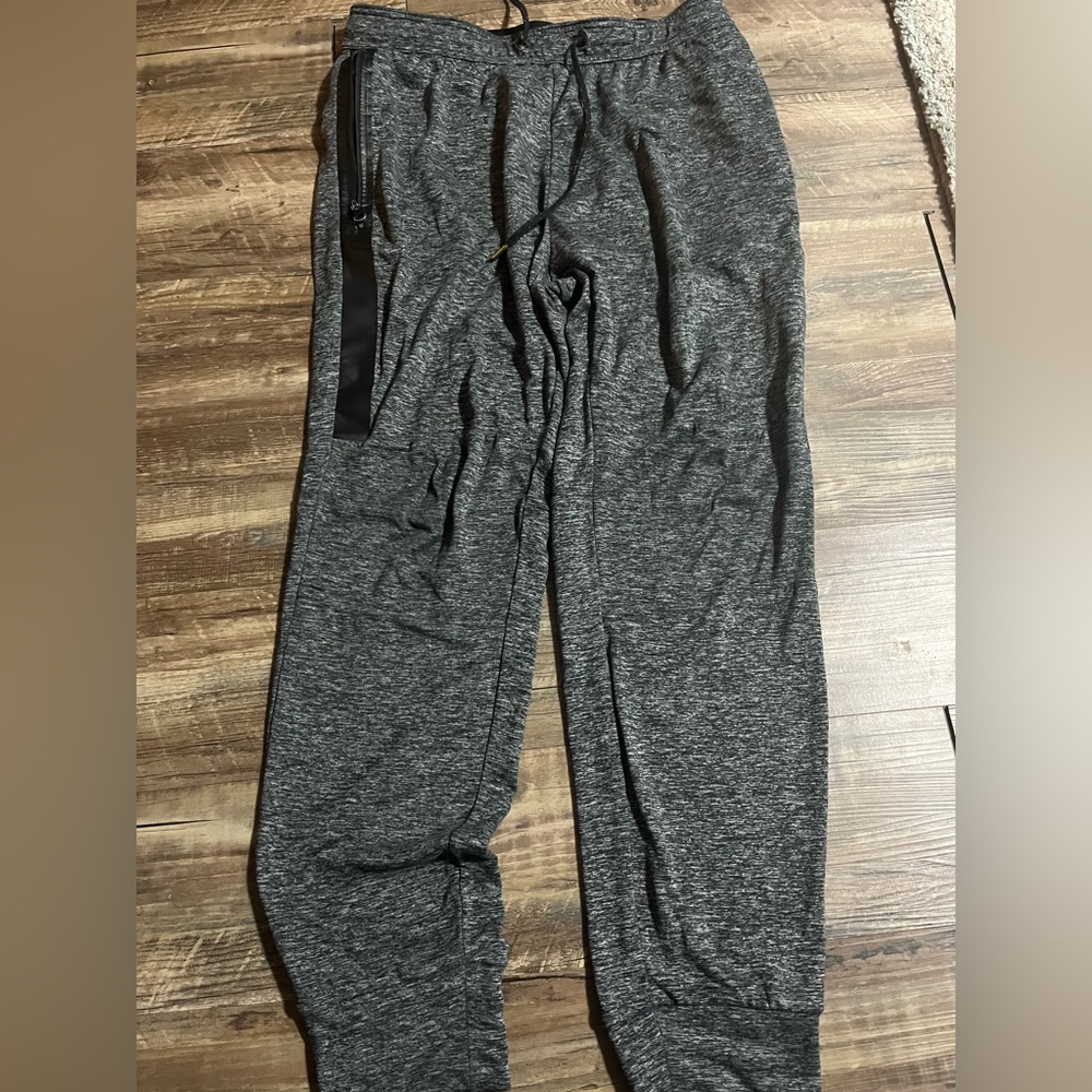 American Eagle joggers